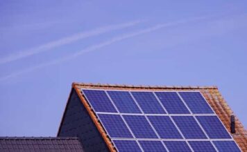 เจาะลึกชุดโซลาร์เซลล์: เลือก 3kW, 5kW หรือ 10kW ให้ตอบโจทย์บ้านคุณ เจาะลึกชุดโซลาร์เซลล์: เลือก 3kW, 5kW หรือ 10kW ให้ตอบโจทย์บ้านคุณ
